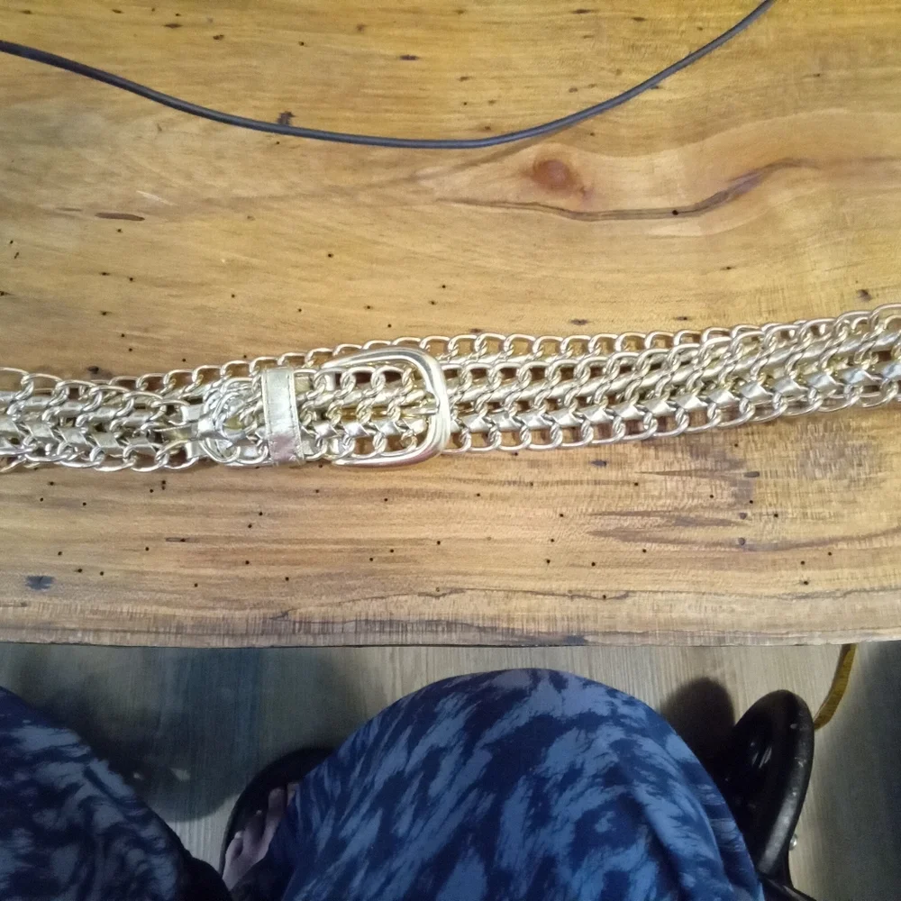 Vintage & Beautiful Gold Chain Link Belt And Faux Leather Size M/L 36